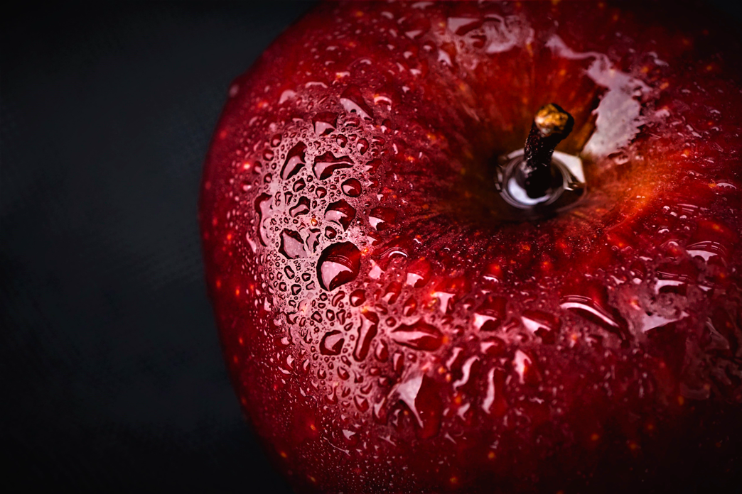 A tasty-looking apple, representing the first seduction.